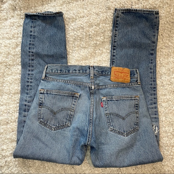Levi’s 501 Distressed High Waisted Jeans - Picture 3 of 7